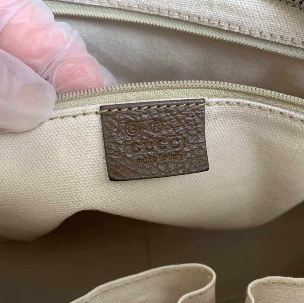 Gucci GG Canvas Bree Medium bag - Picture 9 of 17